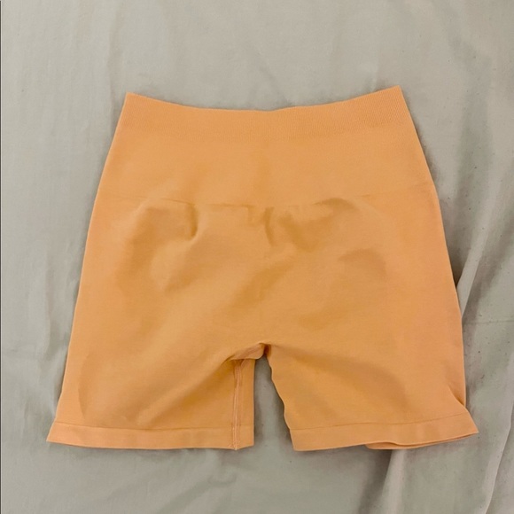 Alphalete amplify shorts - Picture 2 of 4